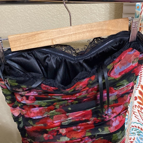 Marchesa pearl rose print ruched bodycon dress - Picture 5 of 7